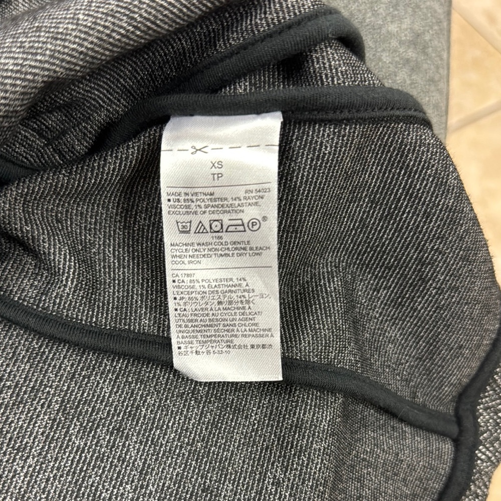 Banana Republic Women's Dark Gray Blazer - Picture 8 of 9
